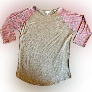 Gray and Pink Women's Raglan Top
